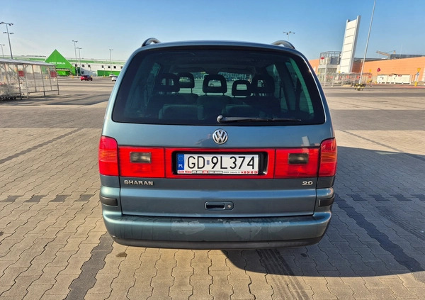 Volkswagen Sharan cena 8900 przebieg: 272800, rok produkcji 2003 z Gdańsk małe 232